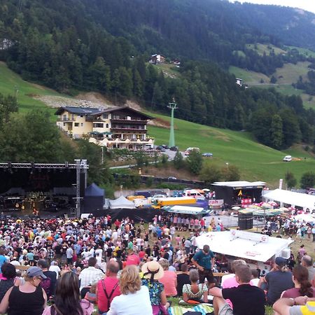 Appartementhaus Zillertal By Piaunddirk フィンケンベルク エクステリア 写真